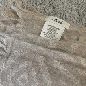 Wilfred Accessories - Aritzia Wilfred Pop Art Blanket - Cream/Nude Wilfred Accessories - Aritzia Wilfred Pop Art Blanket - Cream/Nude